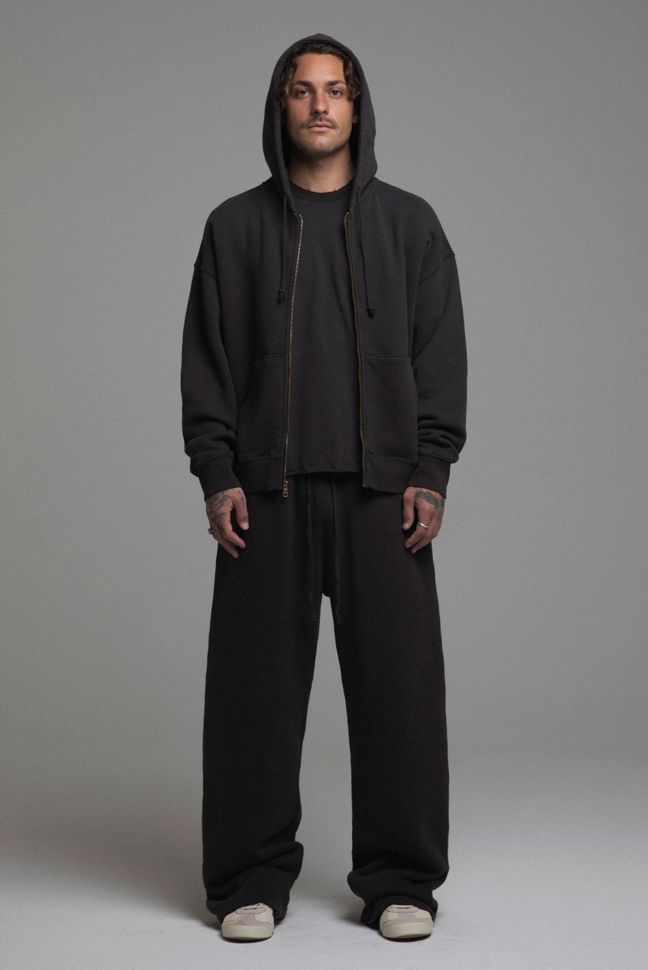 CORE ZIP HOODIE