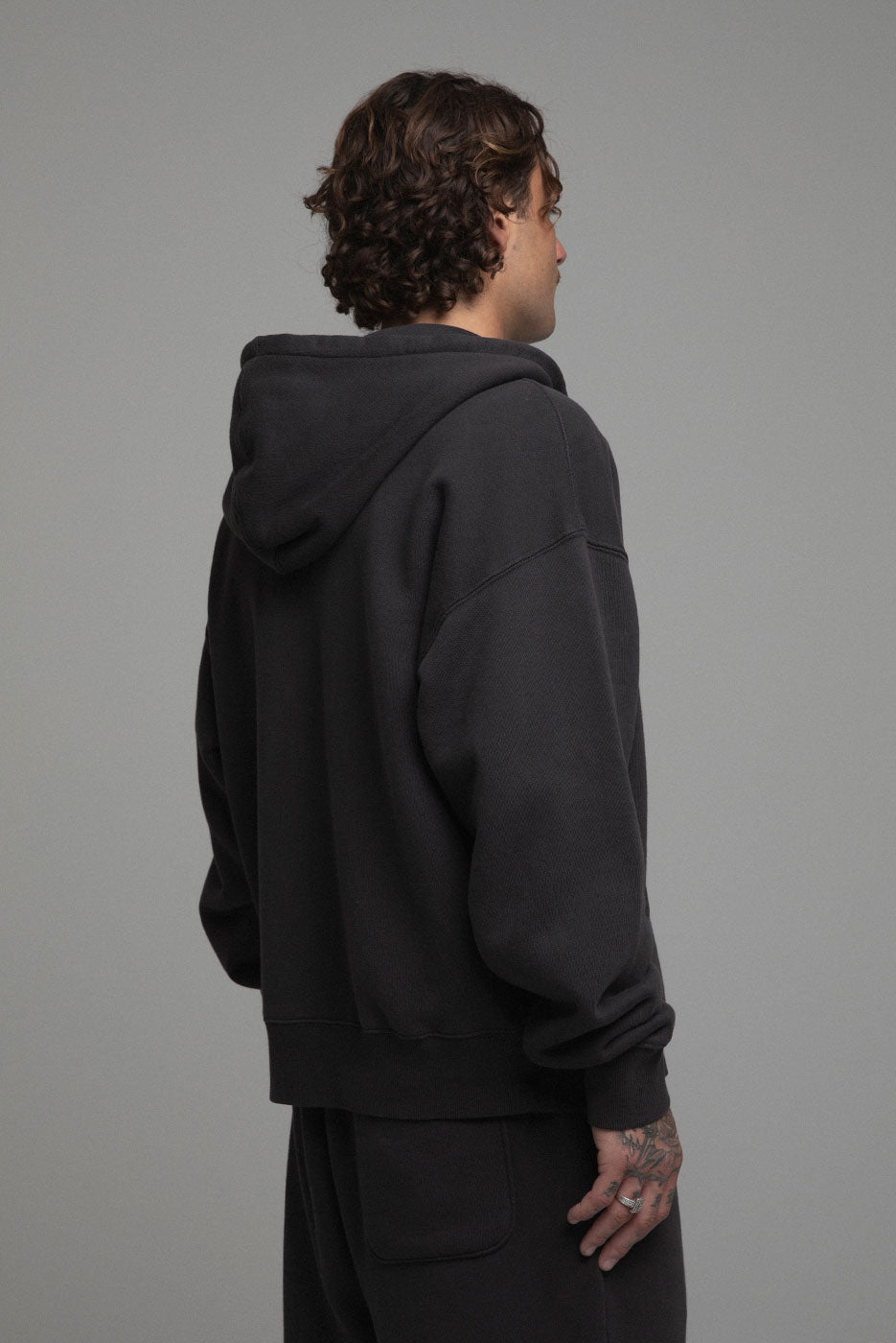 CORE ZIP HOODIE