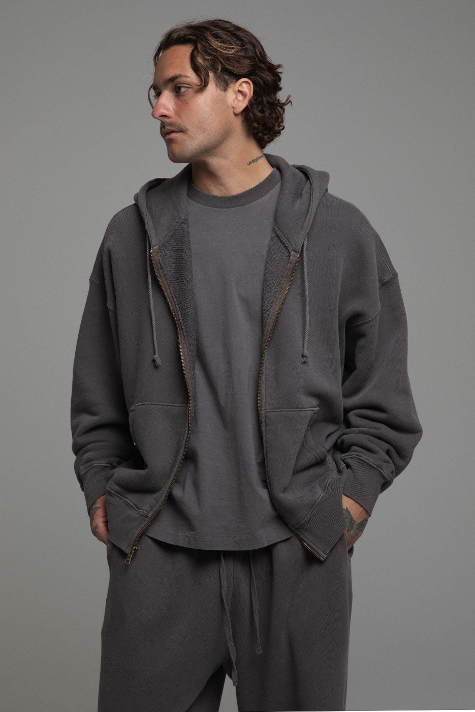 CORE ZIP HOODIE
