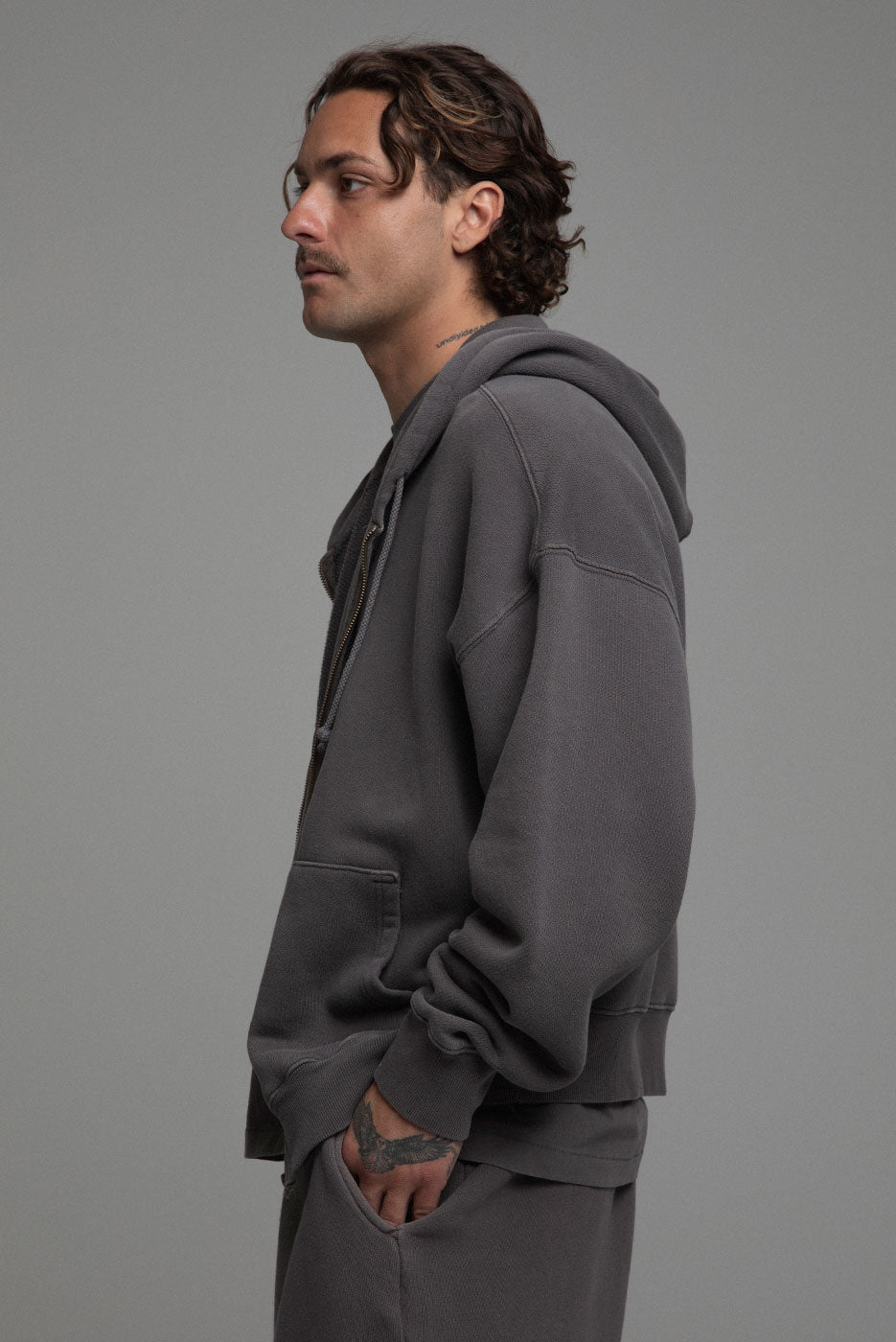 CORE ZIP HOODIE