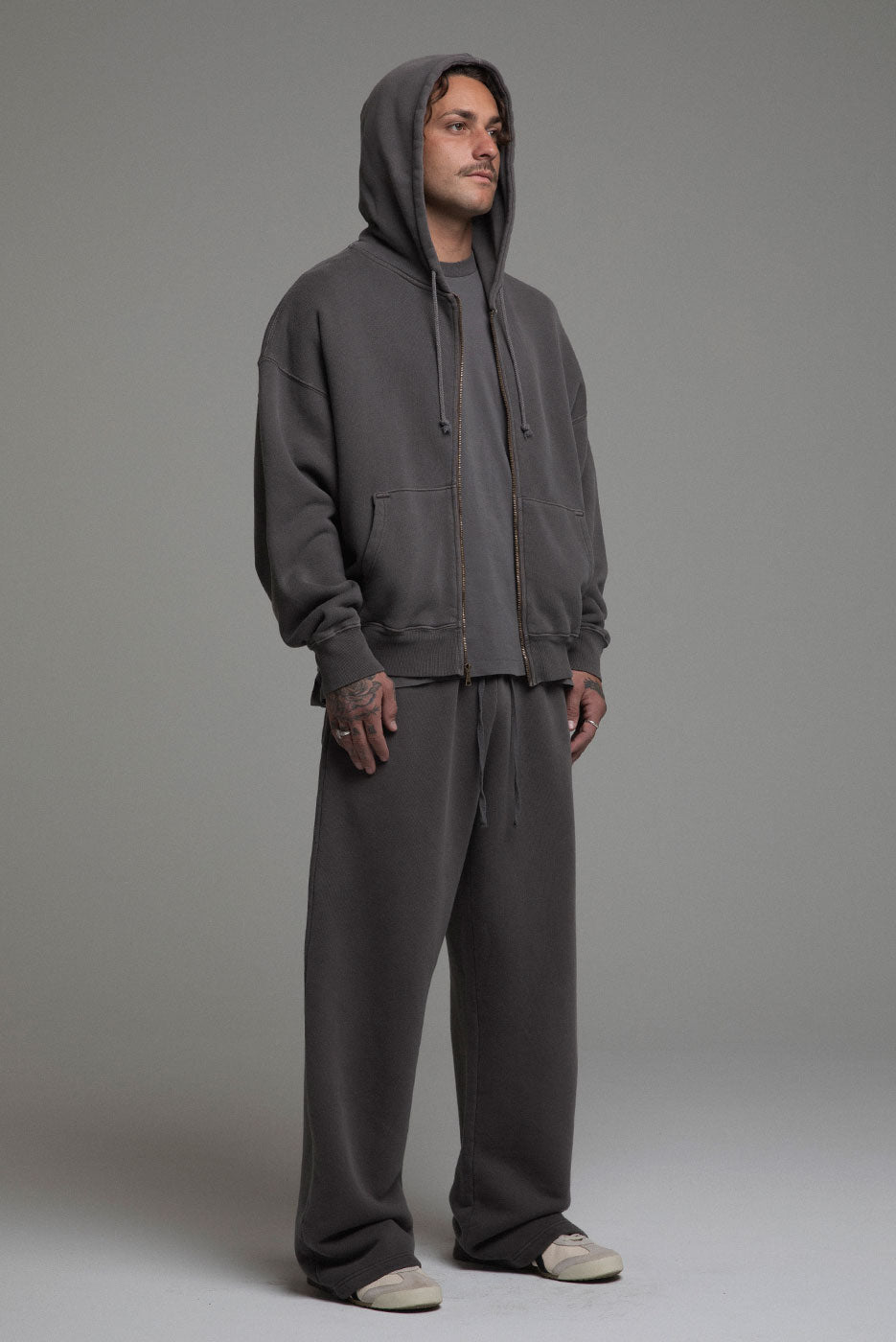 CORE ZIP HOODIE