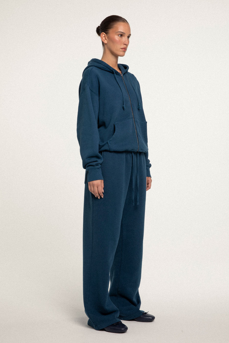CORE ZIP HOODIE