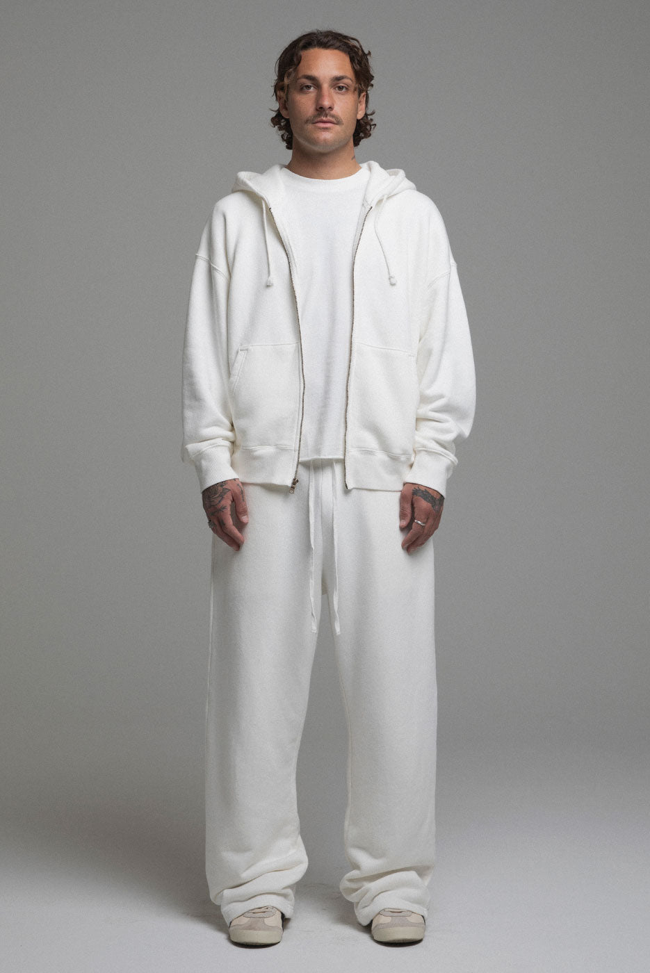 CORE ZIP HOODIE