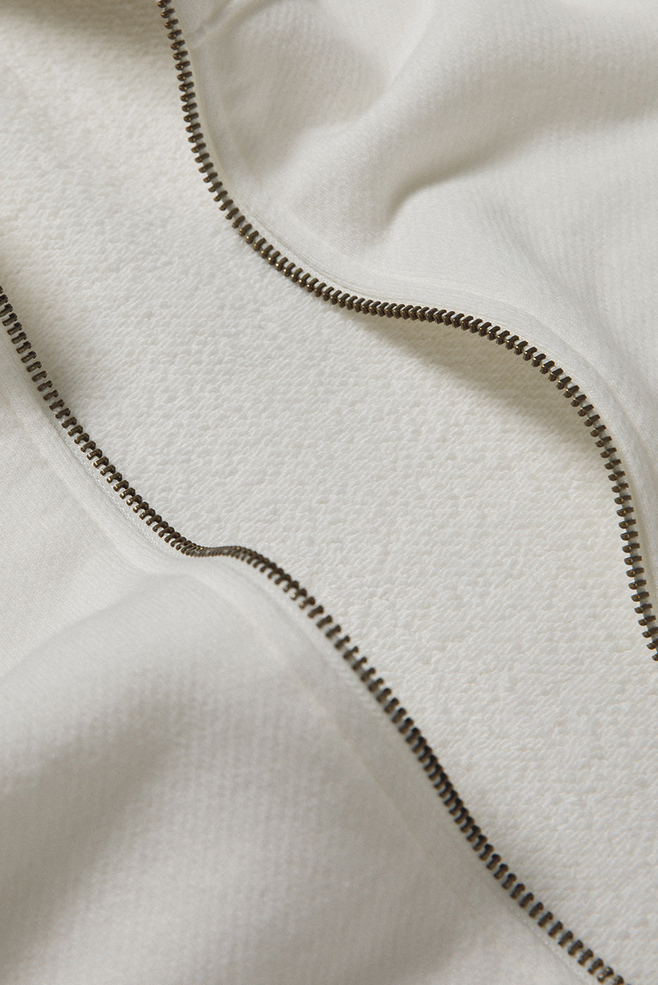CORE ZIP HOODIE