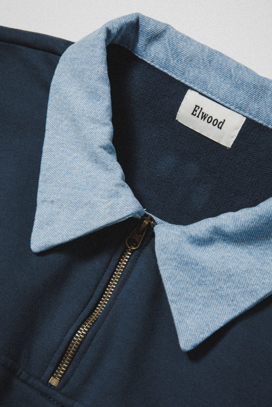 DENIM COLLAR POLO