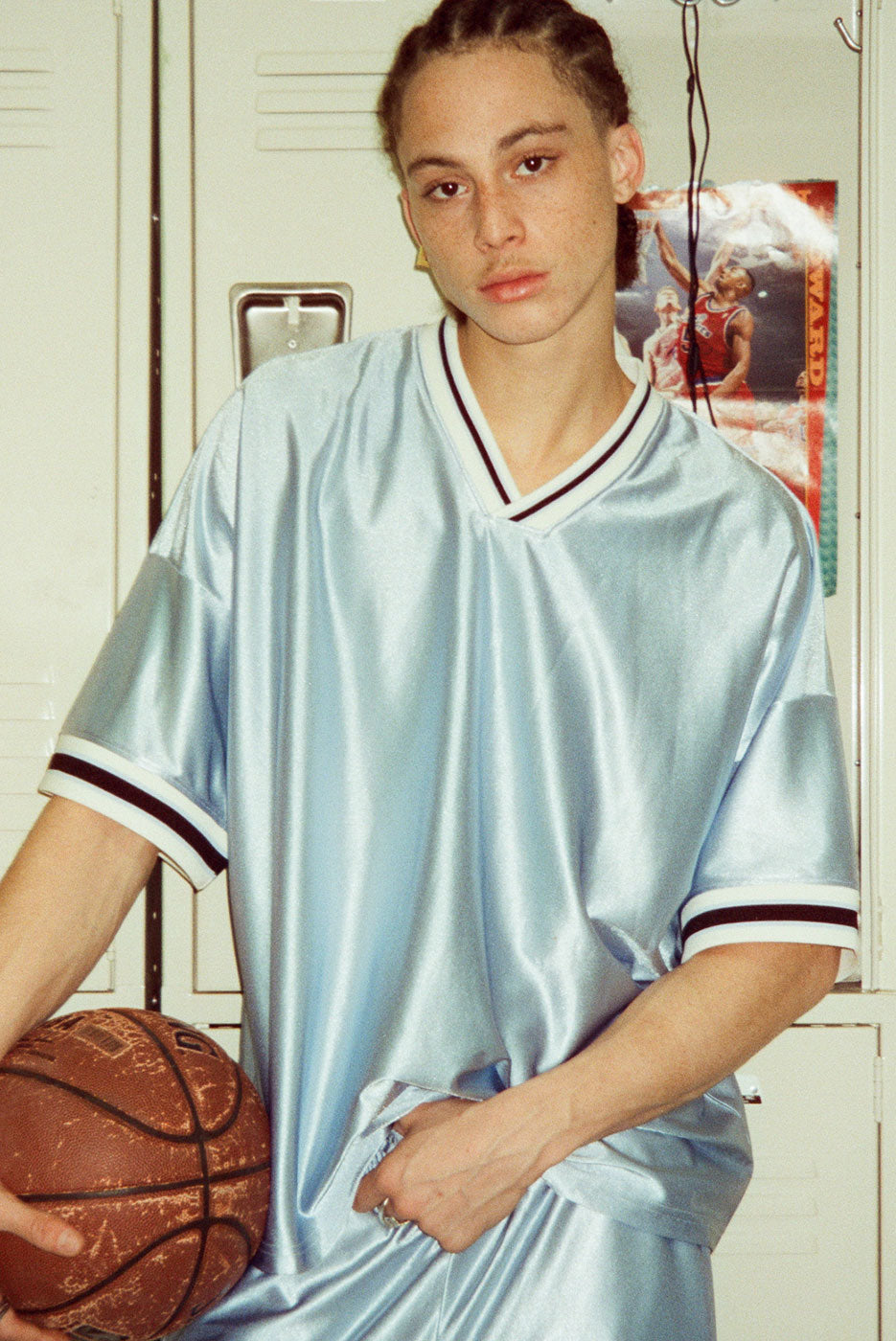 VARSITY V NECK TEE