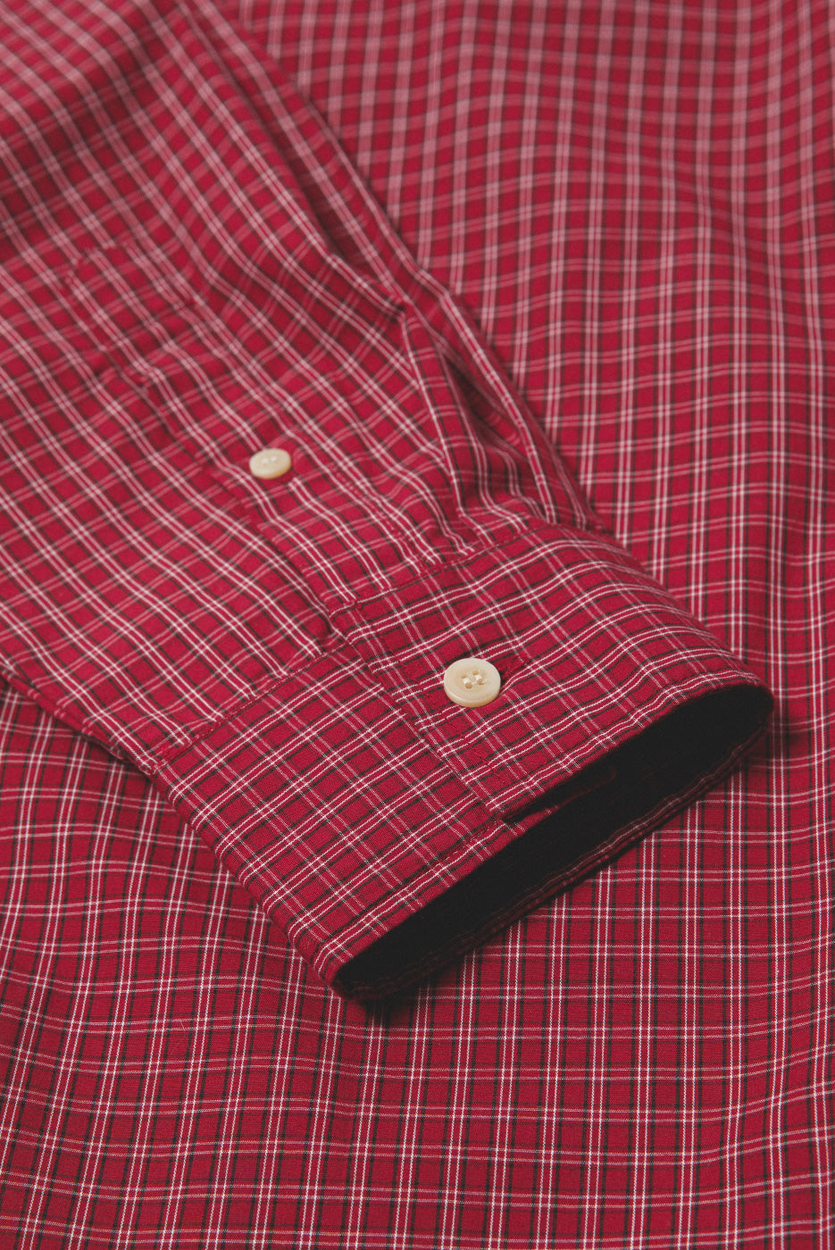 GRADUATION BUTTON UP