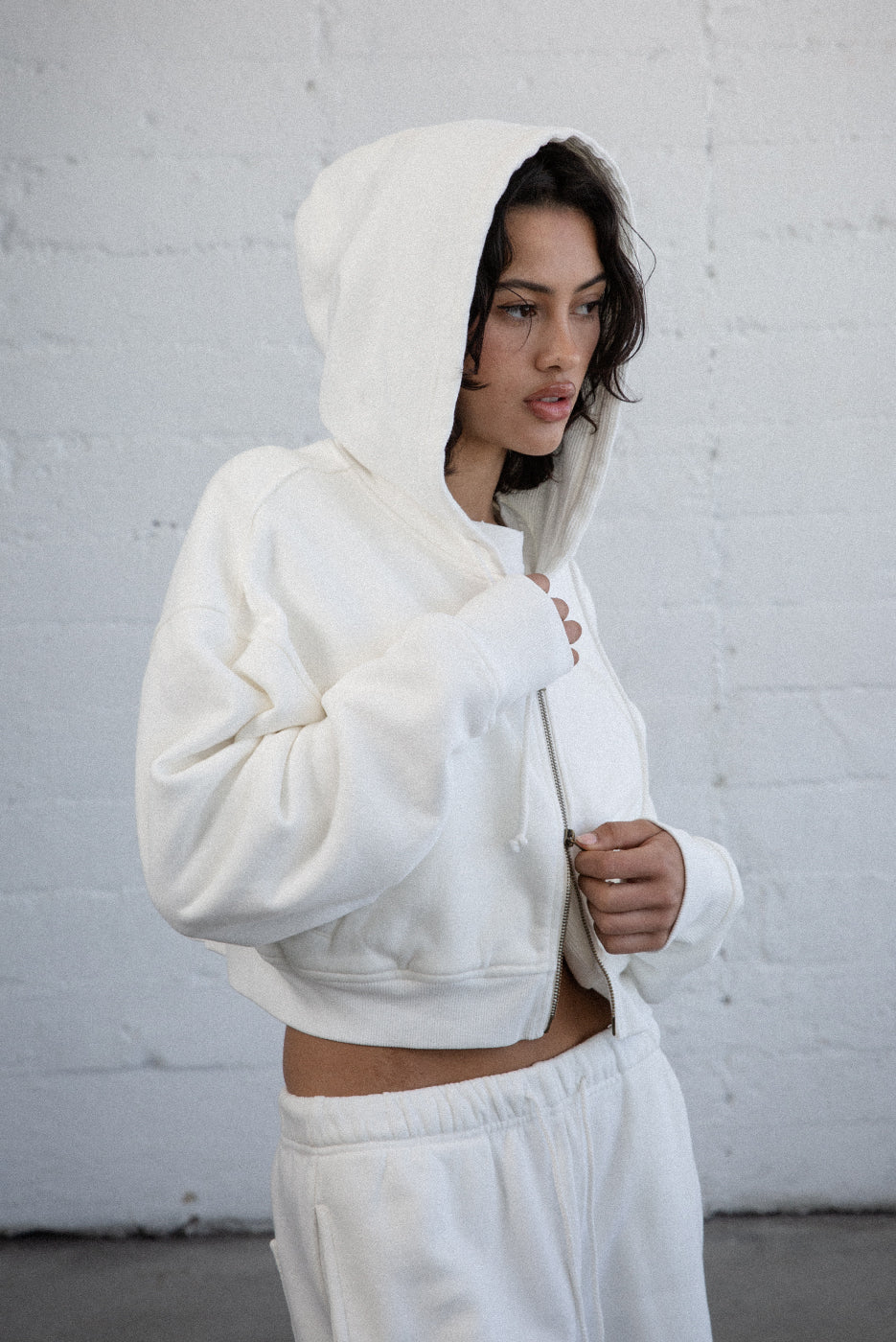 BABYDOLL CROP ZIP HOODIE